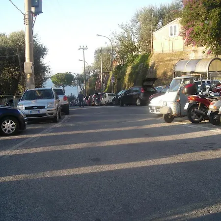 Alojamento de Acomodação e Pequeno-almoço L'arcobaleno Sorrento